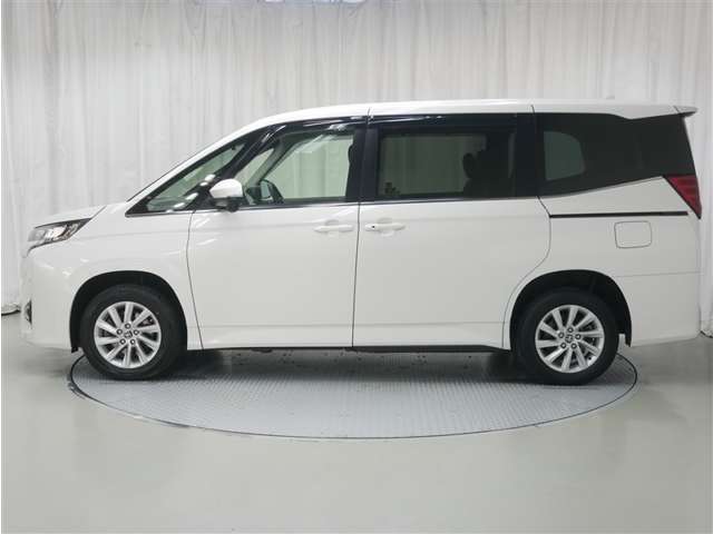 Toyota Noah 2