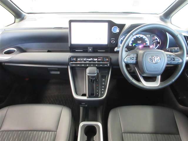 Toyota Noah 9
