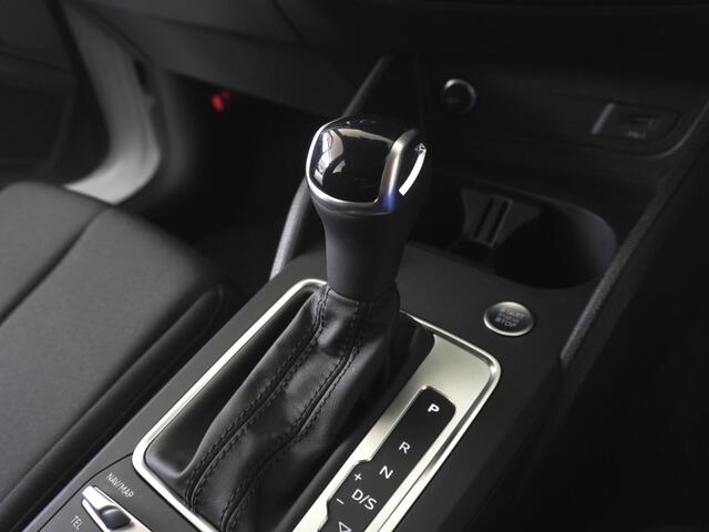 Audi Q2 11
