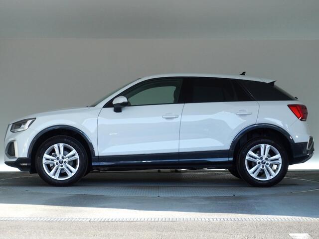 Audi Q2 4