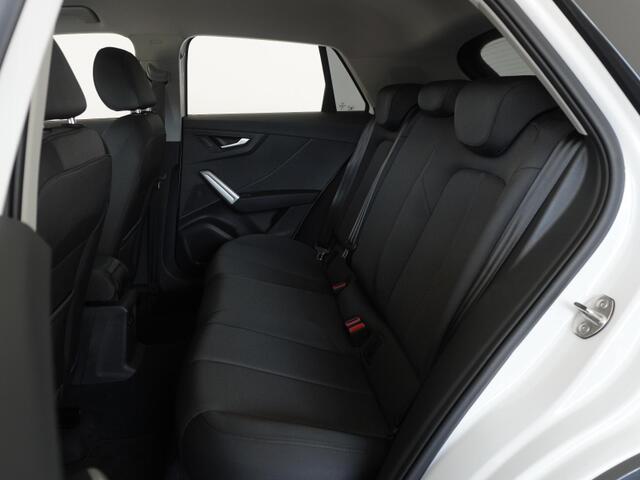 Audi Q2 10