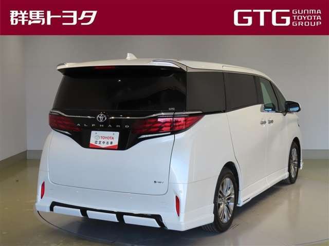 Toyota Alphard 3