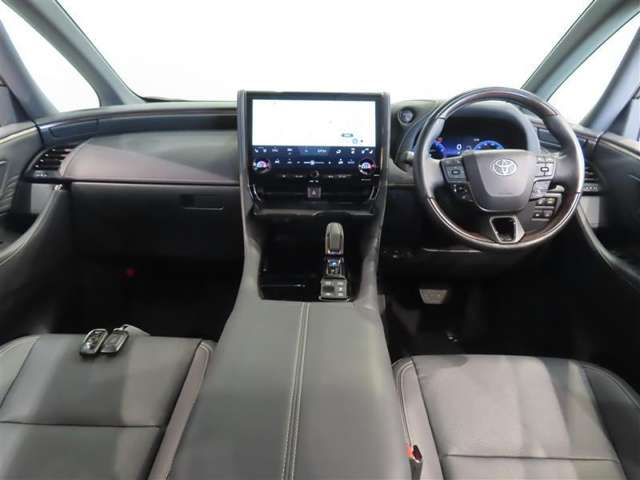 Toyota Alphard 4