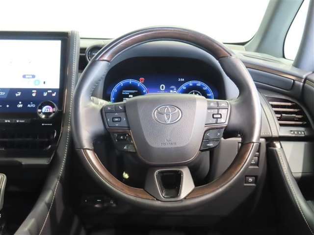 Toyota Alphard 5