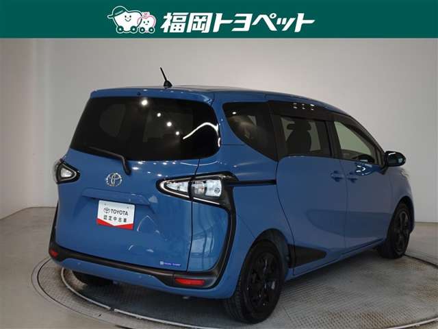Toyota Sienta 3