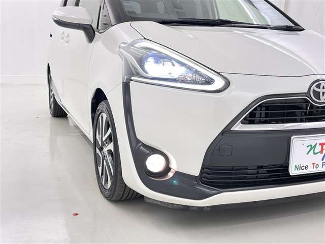 Toyota Sienta 8