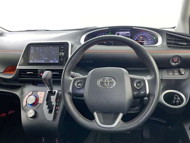 Toyota Sienta 9