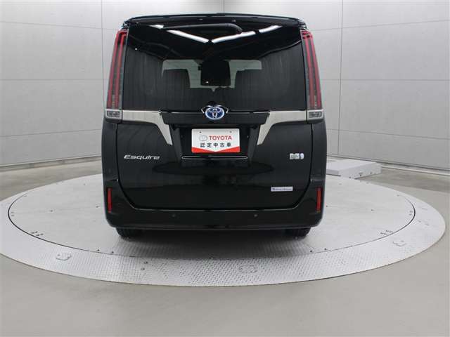 Toyota Esquire 5
