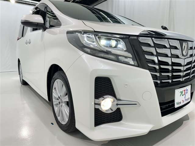 Toyota Alphard 8