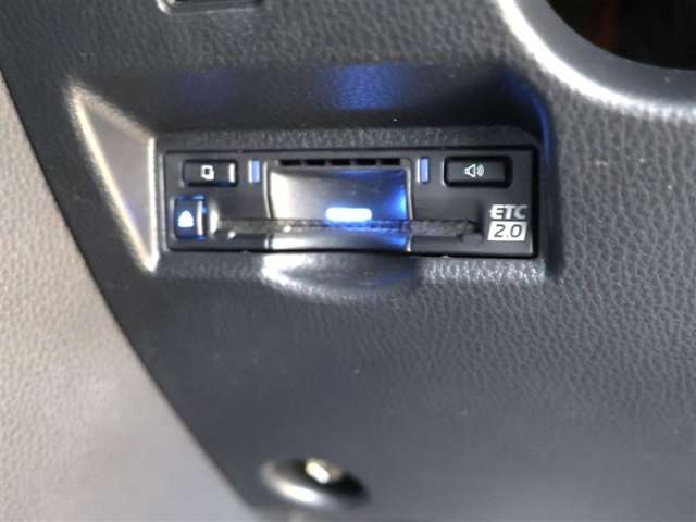 Toyota Voxy 11