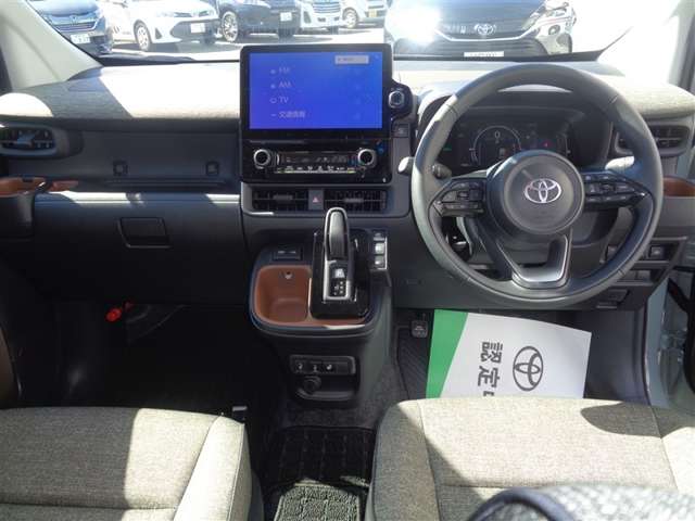 Toyota Sienta 12