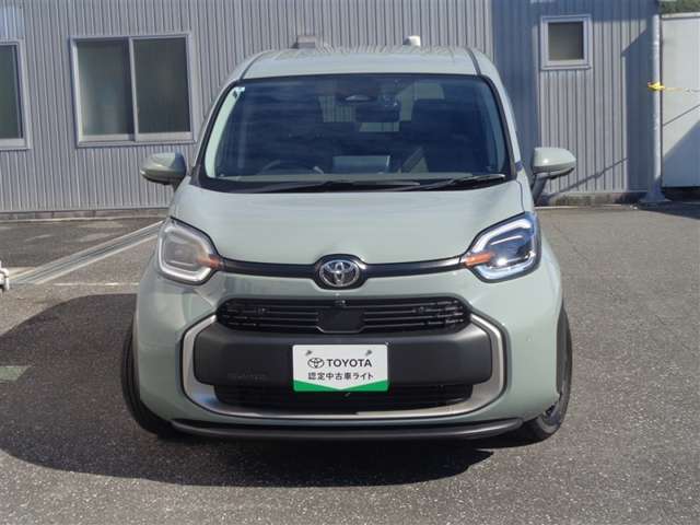 Toyota Sienta 2