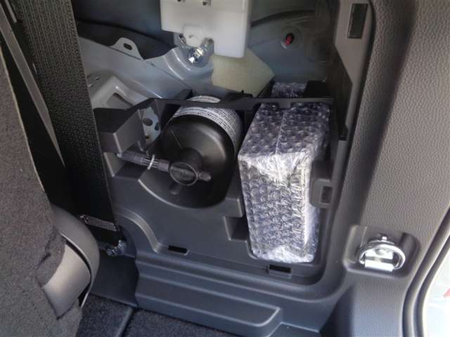 Toyota Sienta 9