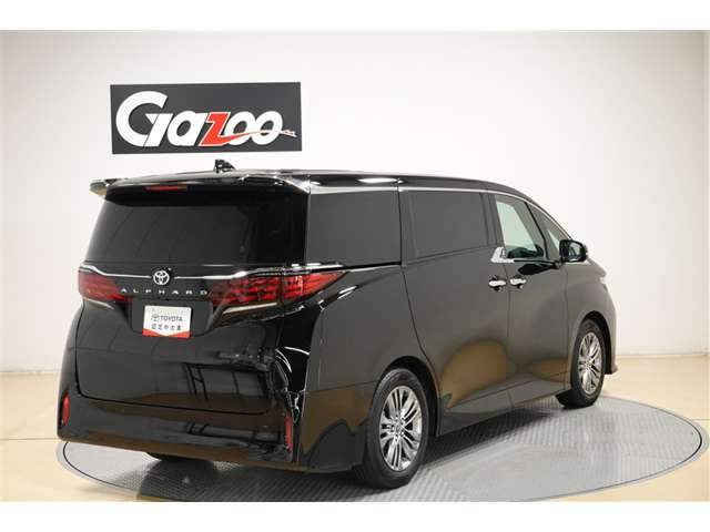 Toyota Alphard 5