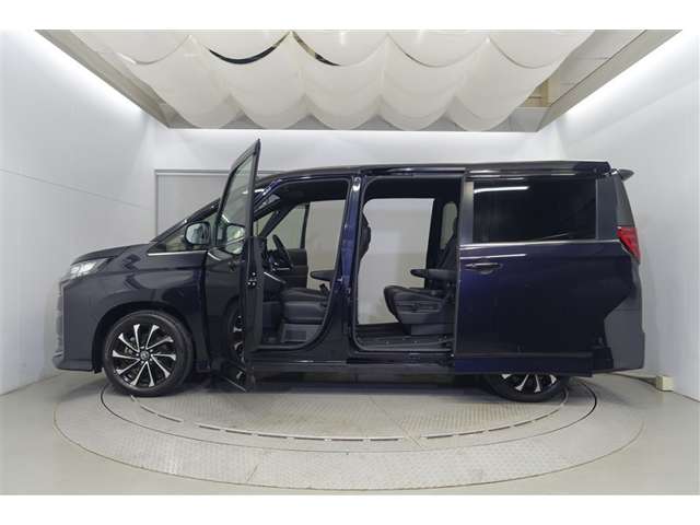 Toyota Noah 2