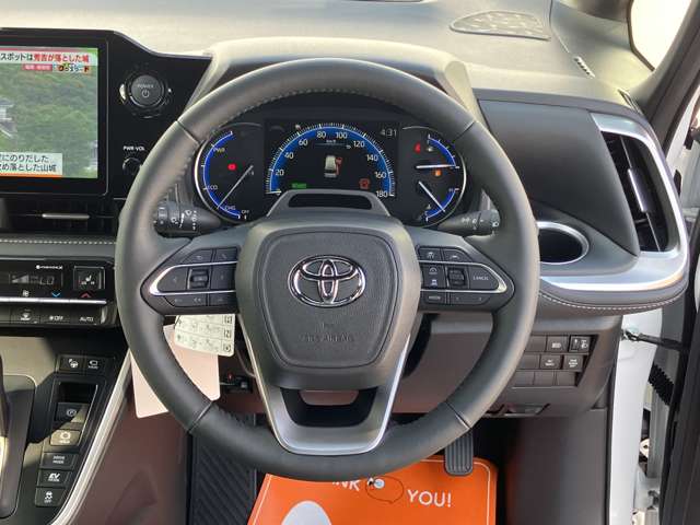 Toyota Noah 12