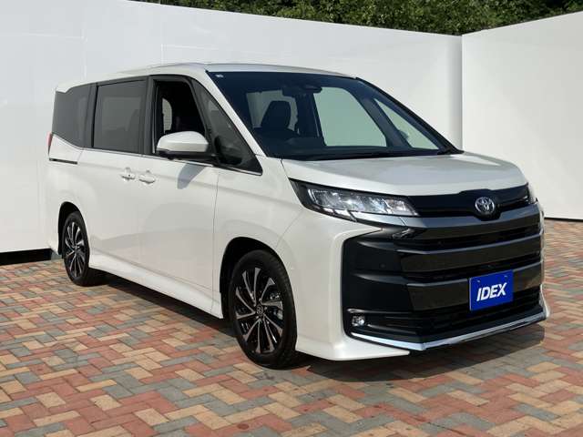 Toyota Noah 3