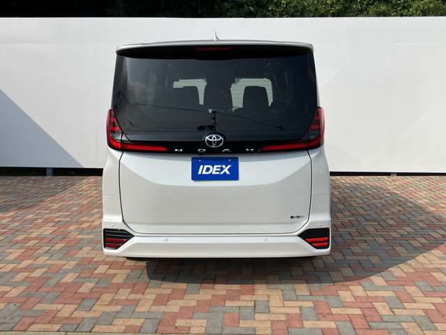 Toyota Noah 7