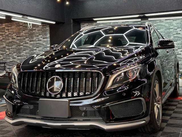 Mercedes-Benz GLA-Class 10