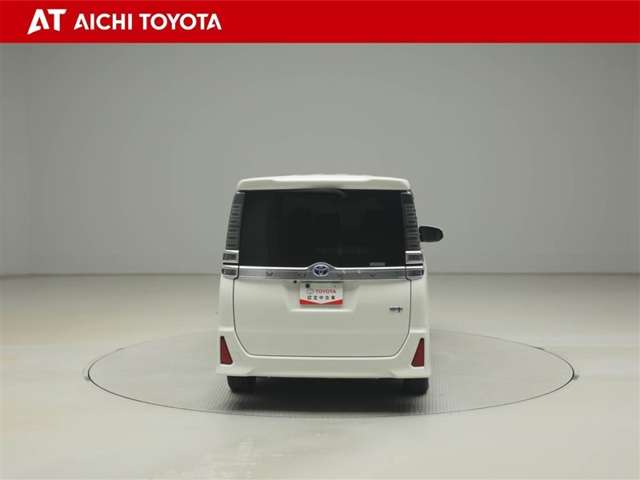 Toyota Voxy 5