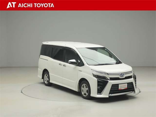 Toyota Voxy 8