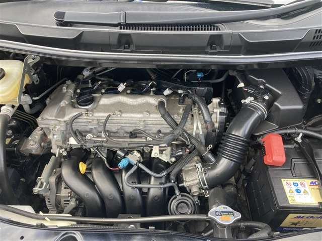 Toyota Voxy 4
