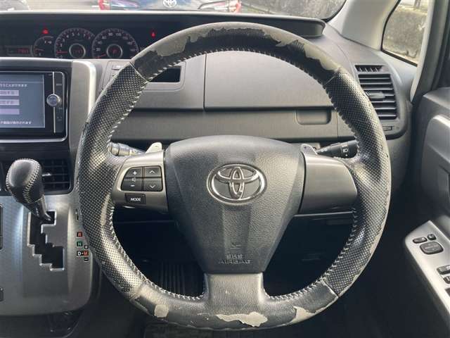 Toyota Voxy 5