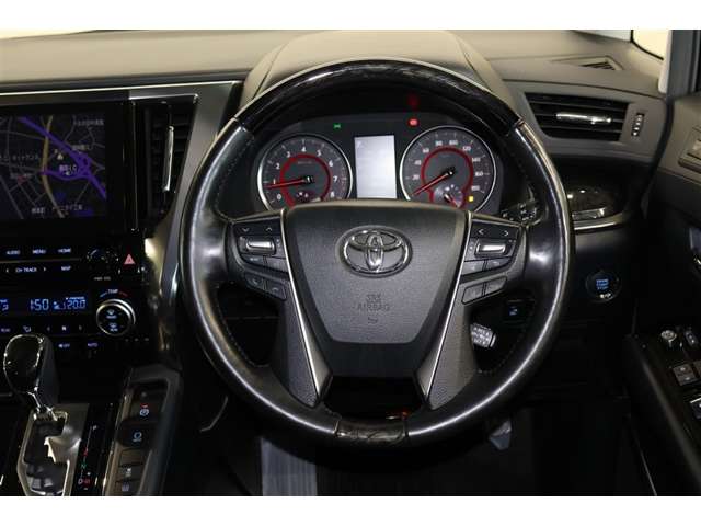 Toyota Alphard 5