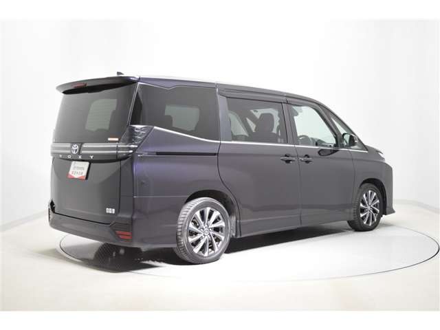Toyota Voxy 6