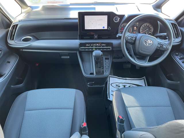 Toyota Noah 12
