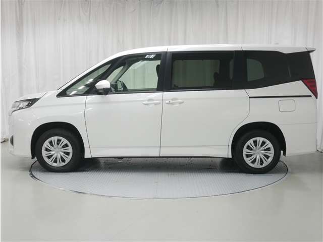 Toyota Noah 2