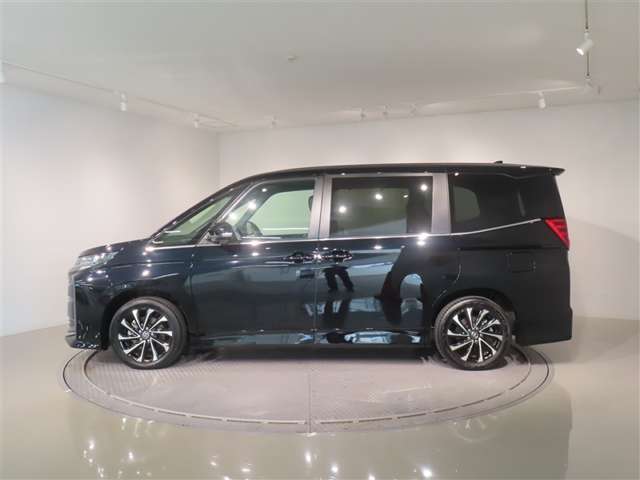Toyota Noah 2