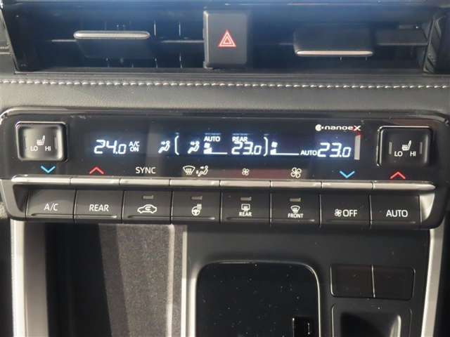 Toyota Noah 8