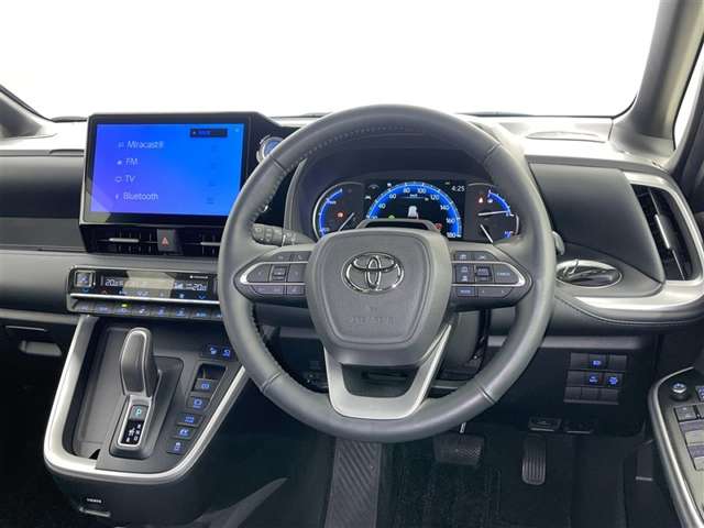 Toyota Voxy 9