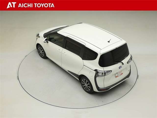 Toyota Sienta 12