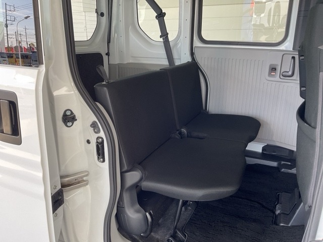 Honda N-VAN e: 8