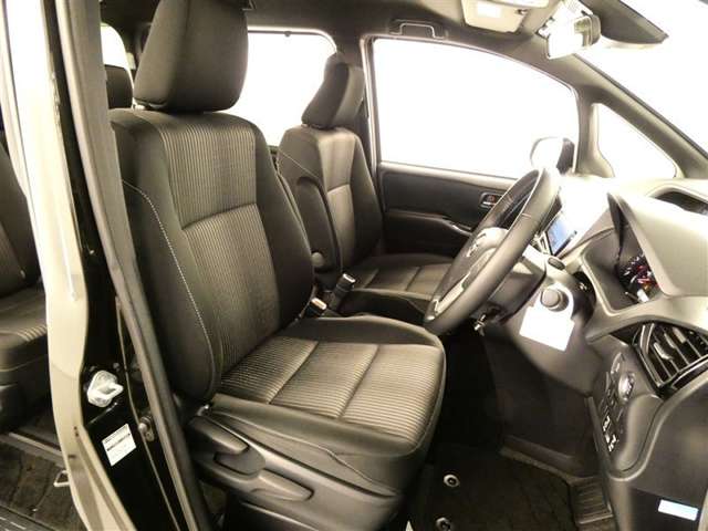 Toyota Voxy 12