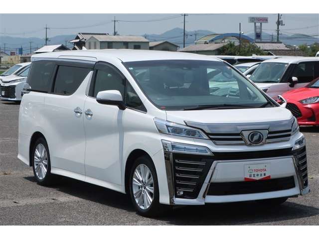 Toyota Vellfire 2