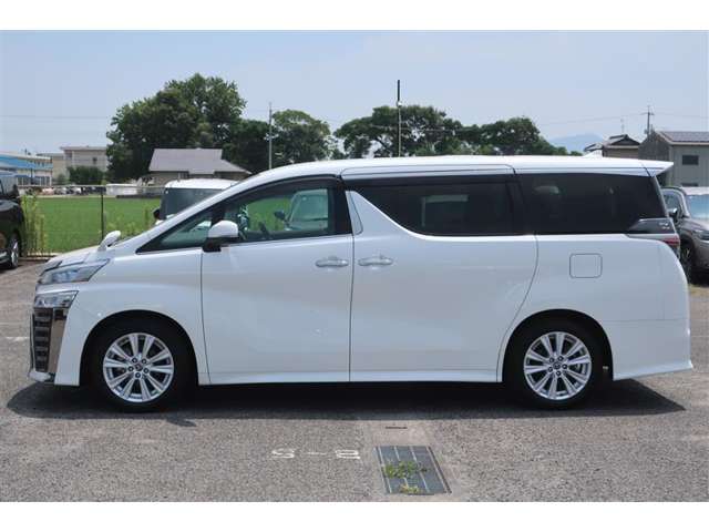 Toyota Vellfire 6