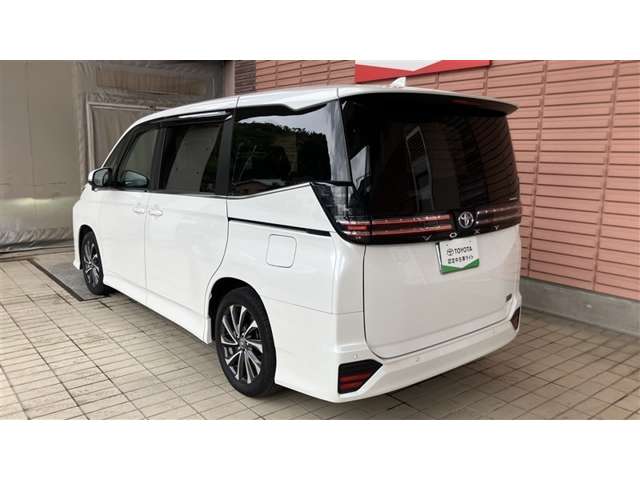 Toyota Voxy 7