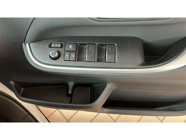 Toyota Voxy 9