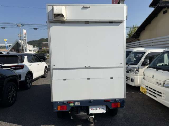 Nissan NT100 Clipper 5