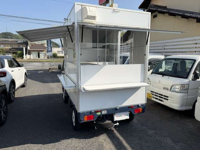 Nissan NT100 Clipper 8