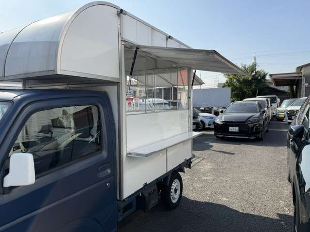 Nissan NT100 Clipper 9