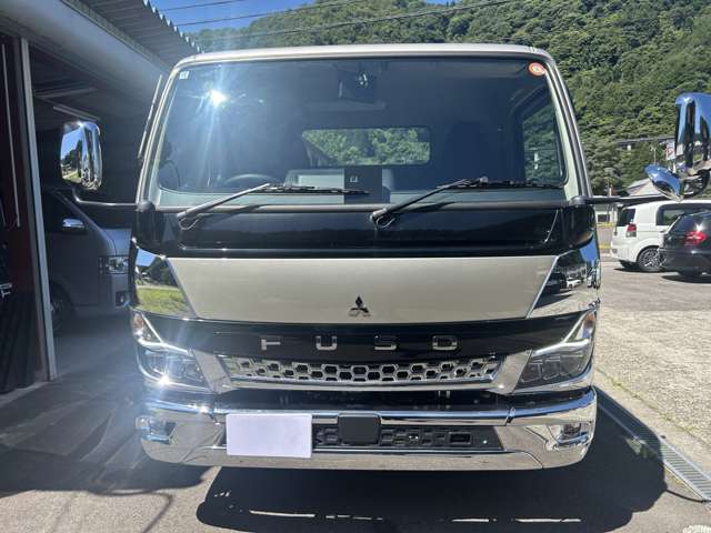 Mitsubishi Fuso Canter 6
