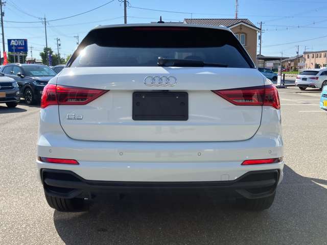 Audi Q3 10