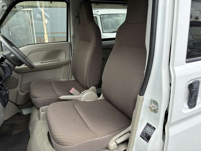 Nissan NV100 Clipper 12
