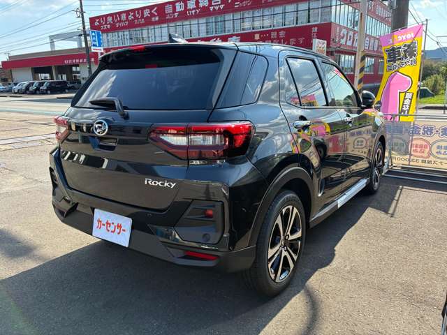 Daihatsu Rocky 11