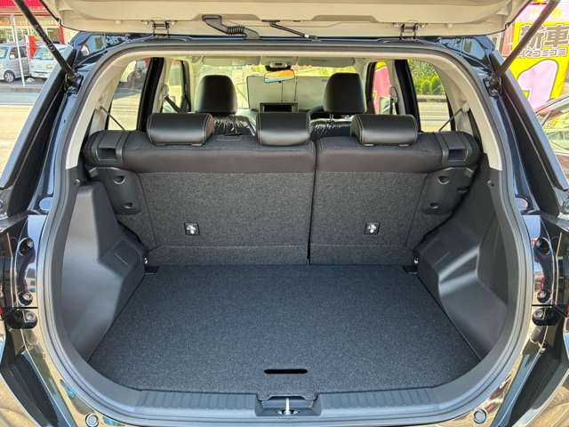 Daihatsu Rocky 12