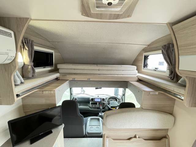Toyota Camroad 12
